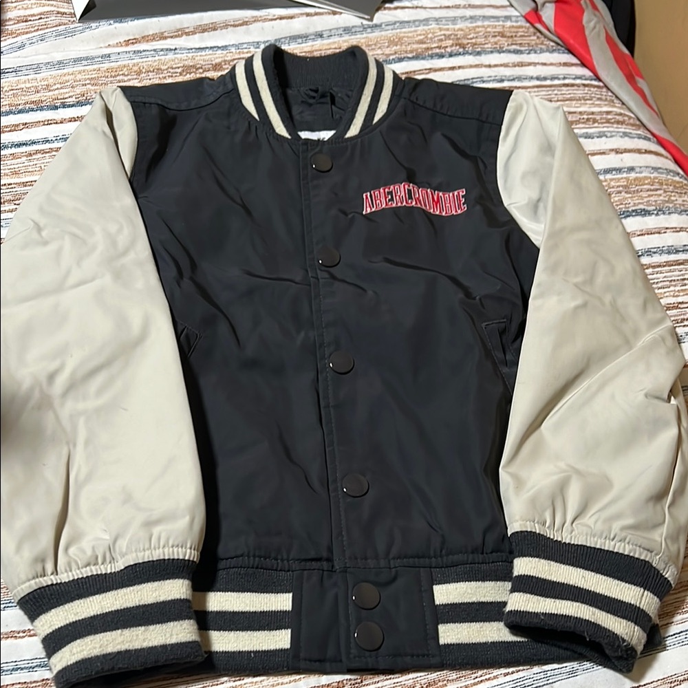 Abercrombie Kids Black and Cream Puffer Jacket